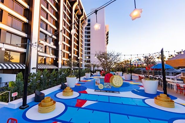 Pixar Shorts Court de Pixar Place Hotel